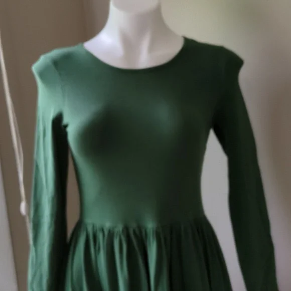 Asos modest long sleeve green midi dress with elastic waist size 6 - Picture 2 of 7